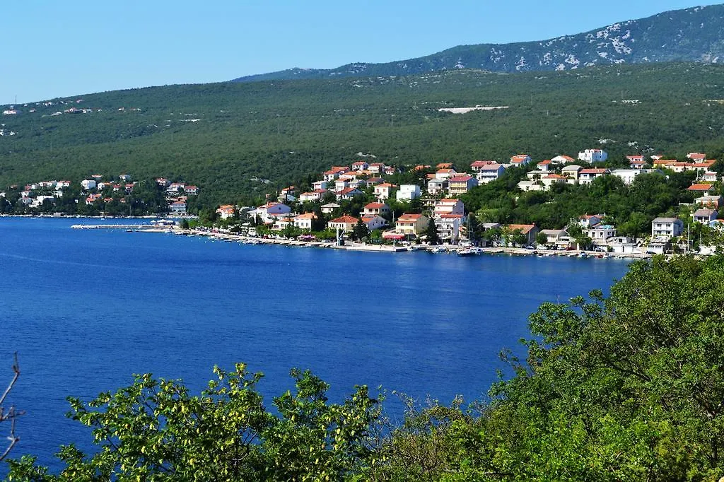 Apartments Knezevic Jadranovo Croacia
